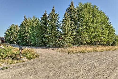 Serene Driggs Cabin about 10 Mi to Grand Targhee!