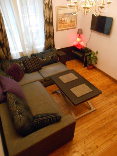 Orient Express Guest House – Sofia, NY