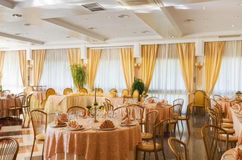 Étterem, Hotel Mediterraneo                                                               in Porto Cesareo