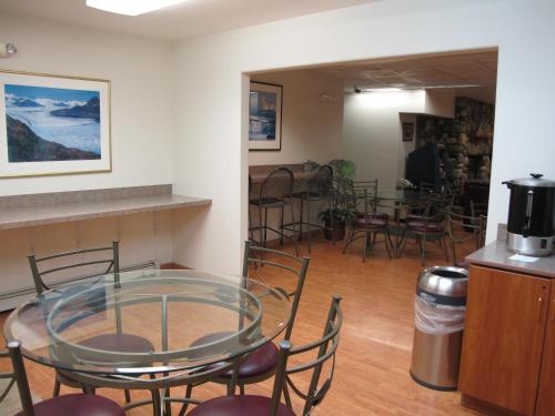 Eagle River Microtel - image 6