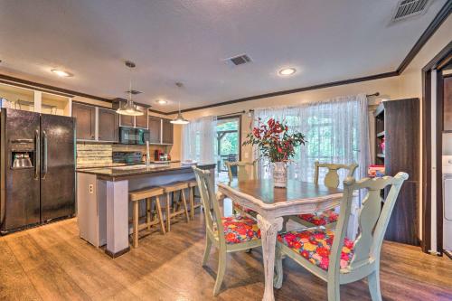 Pet-Friendly Home with Deck in Broken Bow! in De Queen