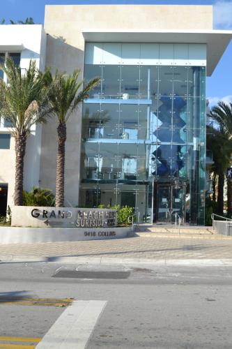 Grand Beach Hotel Surfside West in Miami Beach, USA