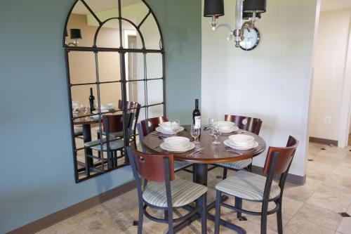 餐廳, Oceancliff I & II  in 新港周邊