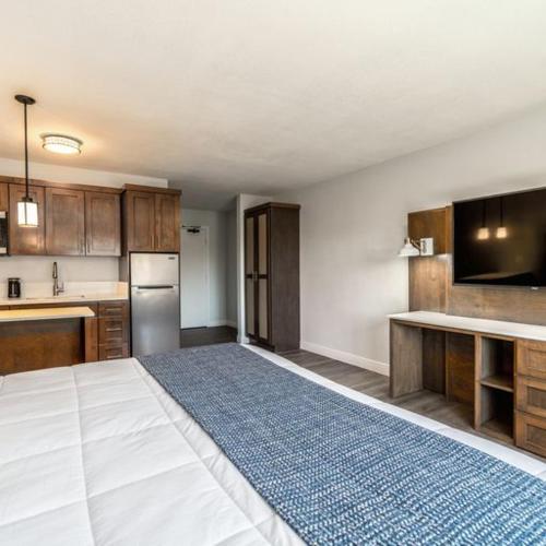 MainStay Suites Moreno Valley Near March Air Reserve Base – Moreno Valley, CA