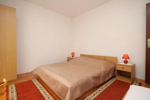 Apartment Vrboska 8748a - image 12