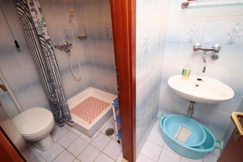 Apartment Vrboska 8748a - image 7