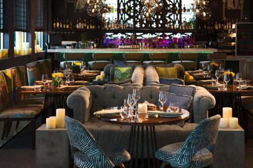 393603527 Kimpton Surfcomber Hotel by IHG