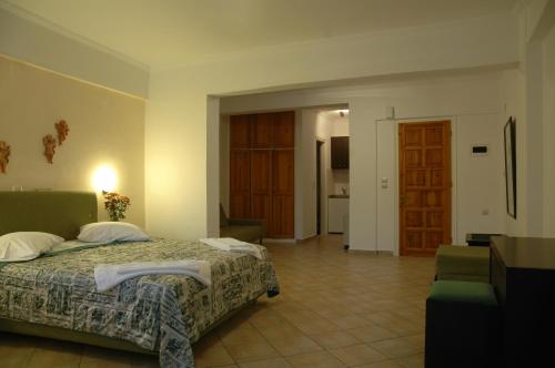 Santa Maura - image 14