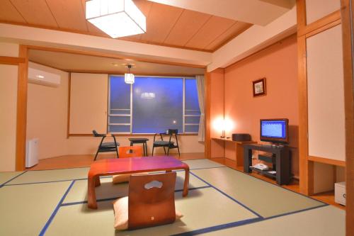 Japanese-Style Room with Shared Bathroom - Smoking - Room Only