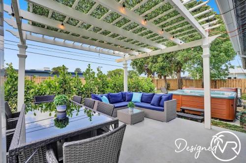 1 Mile to Beach Beautiful 4 Bedroom + Gameroom in Deerfield Beach, Vereinigte Staaten von Amerika