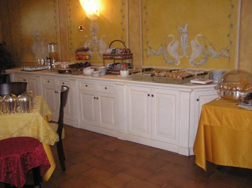Hotel Lugana Parco Al Lago - image 14
