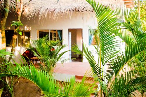 Sabay Beach near Teuk Chhou Rapids