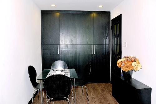 Premier Apartment with Ocean View image 10