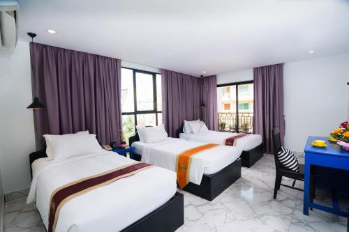 Triple room