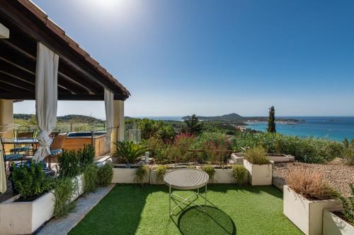  Dream House, Unterkunft in Villasimius