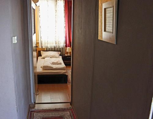 Serdika Rooms - image 11