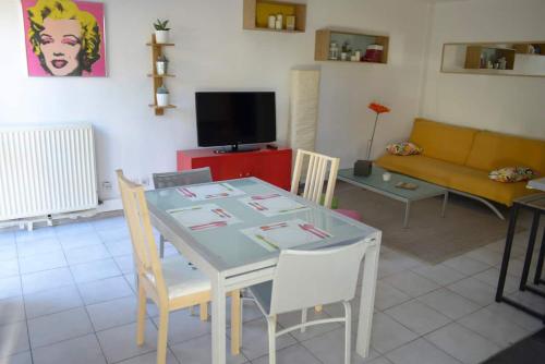 F3 climatise-terrasse 30 m2- Parking-Antigone near Cafe Cozy
