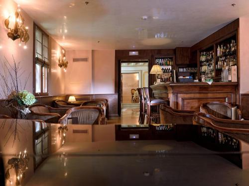 Hotel Ai Reali - Small Luxury Hotels of the World - image 4