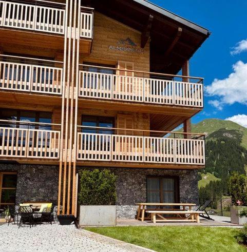  Boutique Chalet Almrausch in Lech am Arlberg