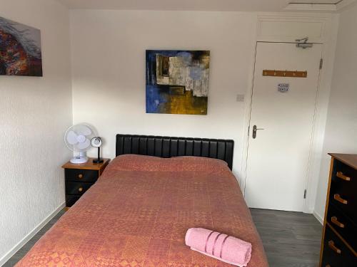 Quiet, spacious double bedroom!, Peterborough (photo 9)