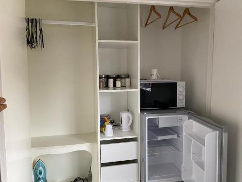 Quiet, spacious double bedroom!, Peterborough (photo 7)