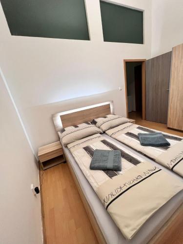 One-Bedroom Apartment with City View