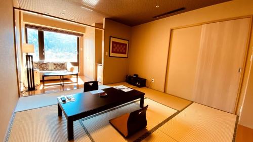 Japanese Room with Private Bathroom - Non-Smoking