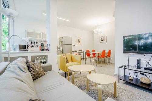 1BR - 140/7 Ben Yehuda Tel Aviv
