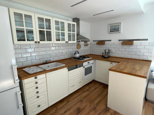 70m2 Romantic Living in the Old Town with Garden, Bratislava (Foto 6)