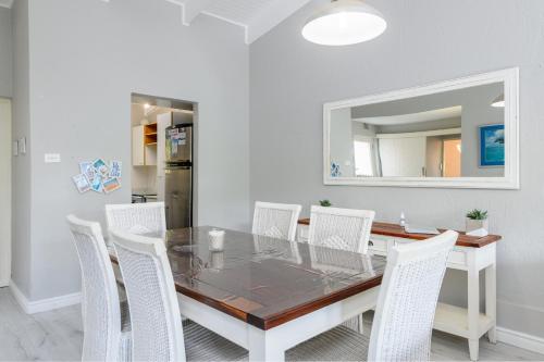 View, San Lameer Villa 3108 - 4 Bedroom Standard - 8 pax - San Lameer Rental Agency in Sanlameer