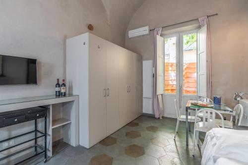 Cavour37 Apartments - image 10