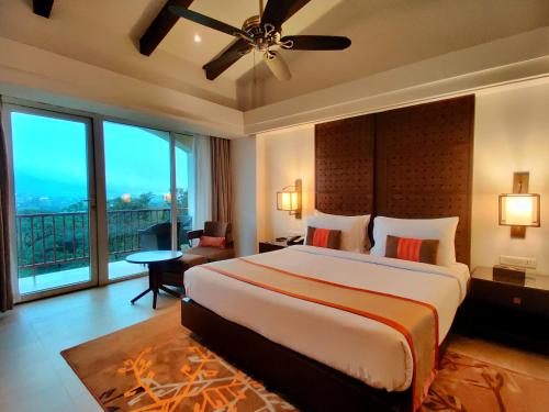 Fariyas Resort, Lonavala in Lonavala