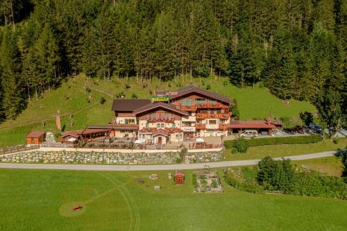 Hotel-Restaurant Burgblick Lend