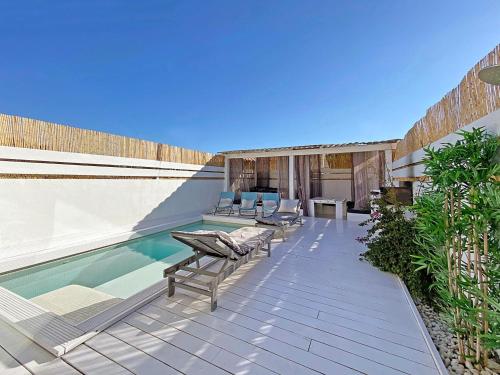 Fridays Flats Casa Rosa Villa with Pool - main image