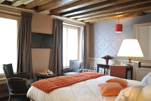 Hotel de L'Universite - image 13