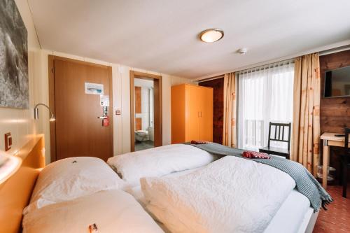 Hotel Les Amis Room Type - Double Room with Balcony