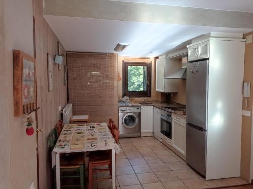 Konyha, vivienda isabel in Sesue