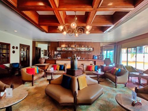 Bar/lounge, Fariyas Resort, Lonavala in Lonavala