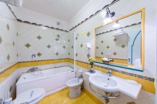 Albergo Pensione Riviera - image 10