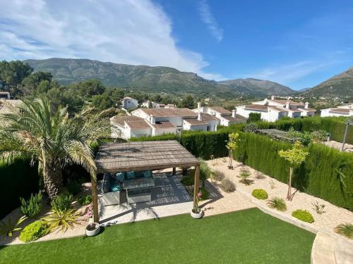 Stunning mountain views! Private Villa with fabulous communal pool! in Murla