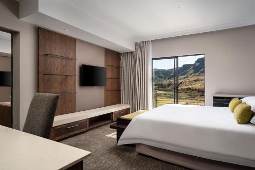 Guestroom, Premier Hotel Sani Pass in Kwazulu Natal