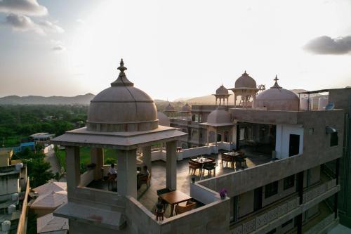 Traavista Aravali Mahal