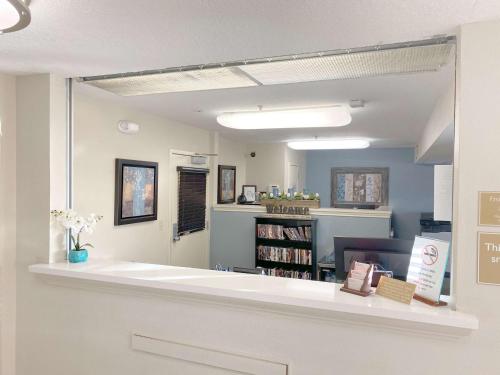 Sonesta Simply Suites Houston W Beltway – Houston, TX