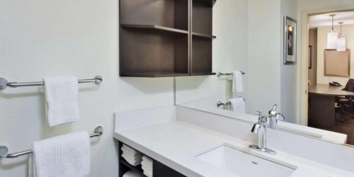 Sonesta Simply Suites Houston W Beltway – Houston, TX