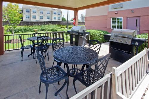 Sonesta Simply Suites Houston W Beltway – Houston, TX