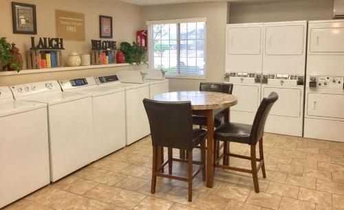 Sonesta Simply Suites Houston W Beltway – Houston, TX