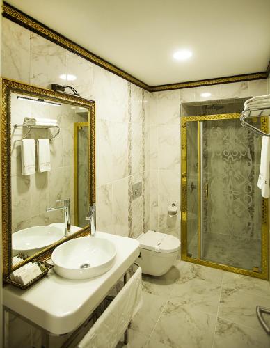 Empire Suite Hotel Room Type - Standard Double Room, 1 King Bed Empire Suite Hotel Room Type - Standard Double Room, 1 King Bed