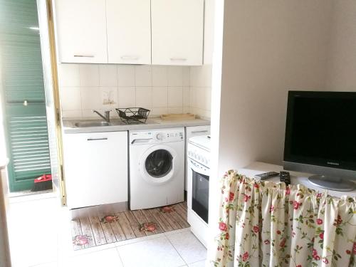  2 bedrooms appartement with furnished terrace at Piombino in Piombino