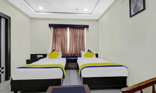 Standard Double Room image 8