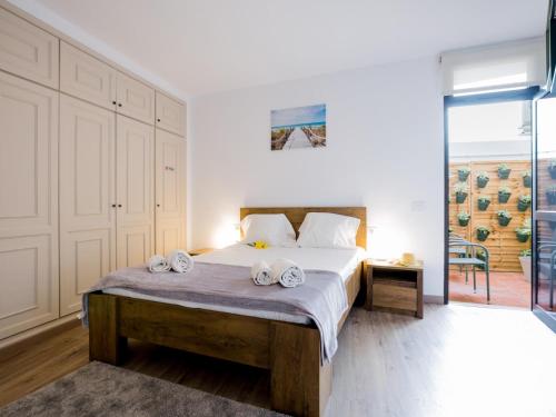 1d Tamaimo Apartment - Tap to explore photos